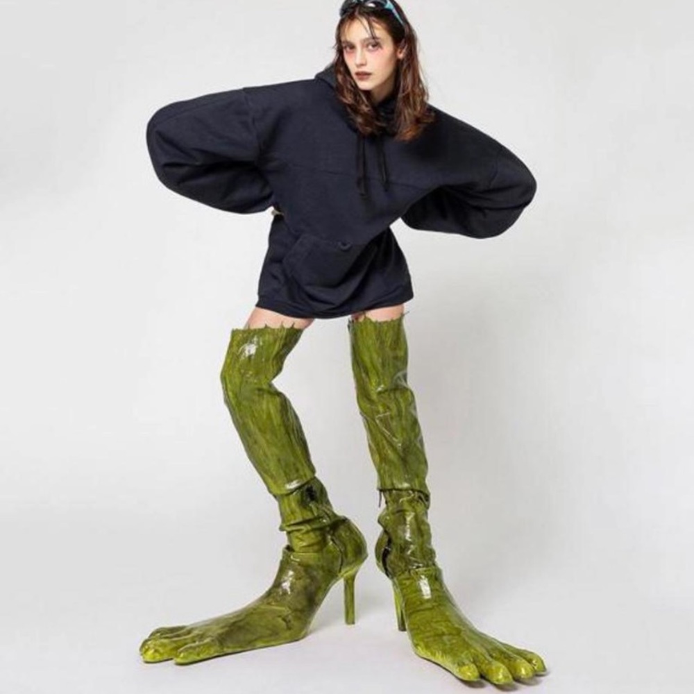 AVAVAV Hoodie Sweater / Dress - M